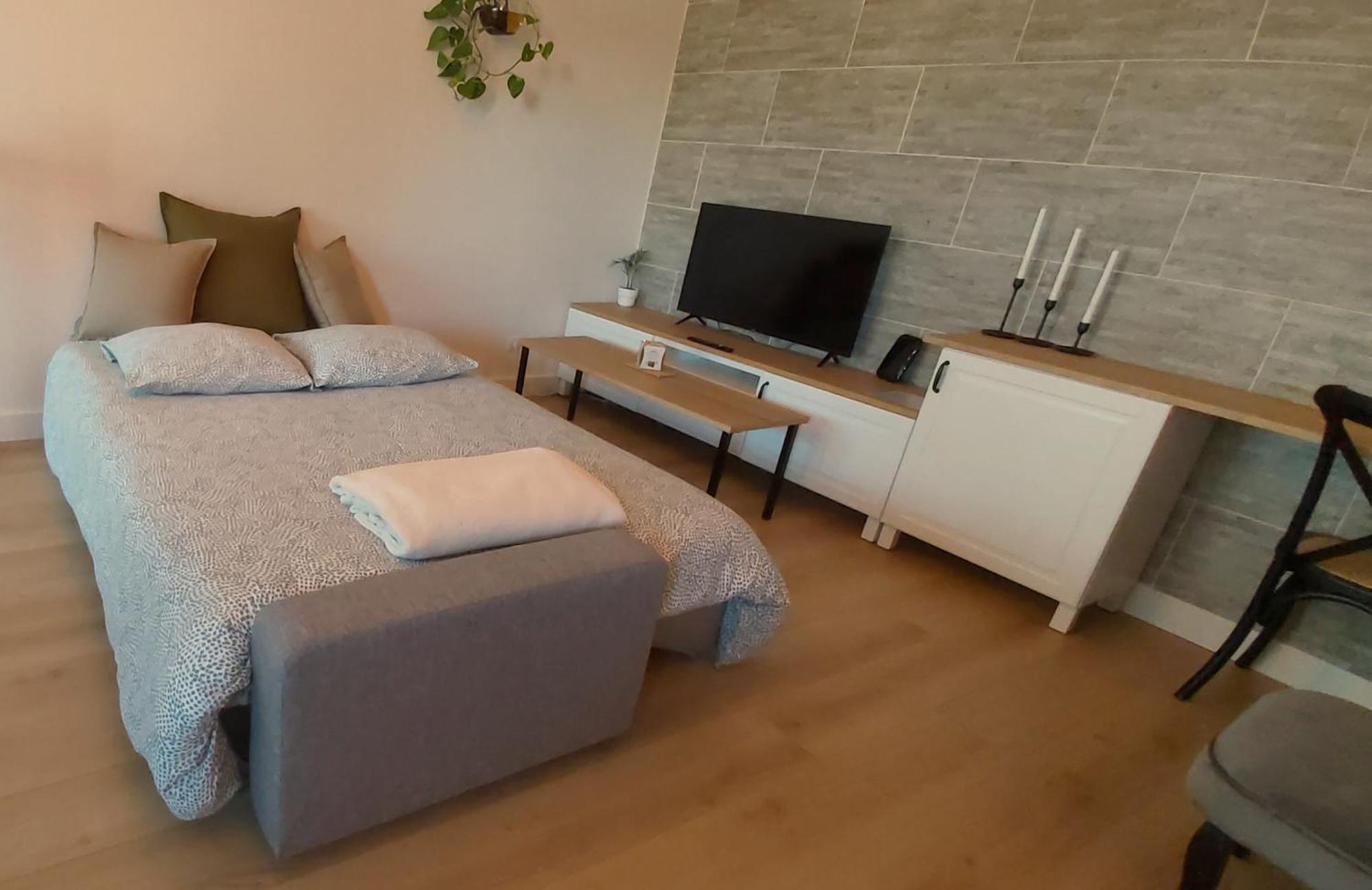 La Campagne Romantique - Avec Entree Autonome, Clim Neuve, Parking Prive & Sa Piscine ! - Saint-Sulpice  Экстерьер фото